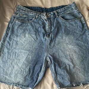 Baggy Light Blue Denim Jorts – Size 1X